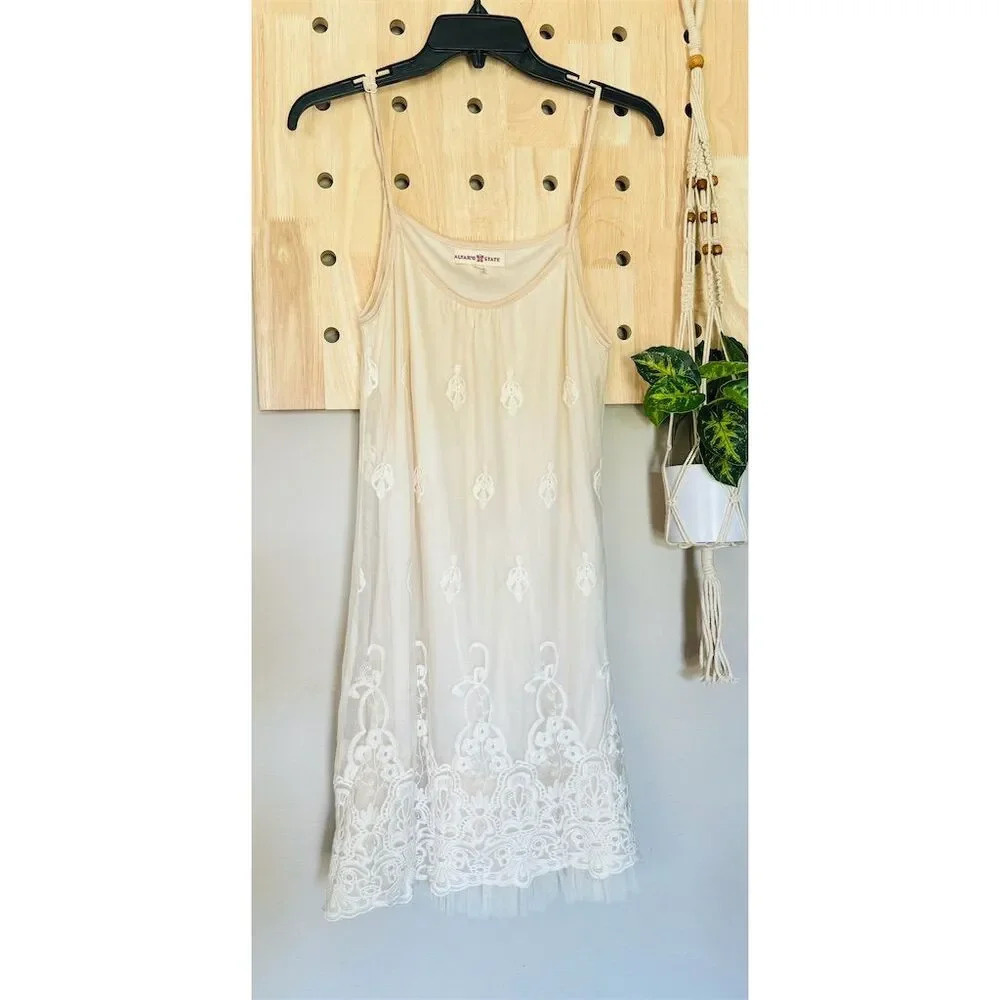 Altar’d State Ivory‎ Lace Overlay Dress Size M Knee Length Sleeveless Boho Beach